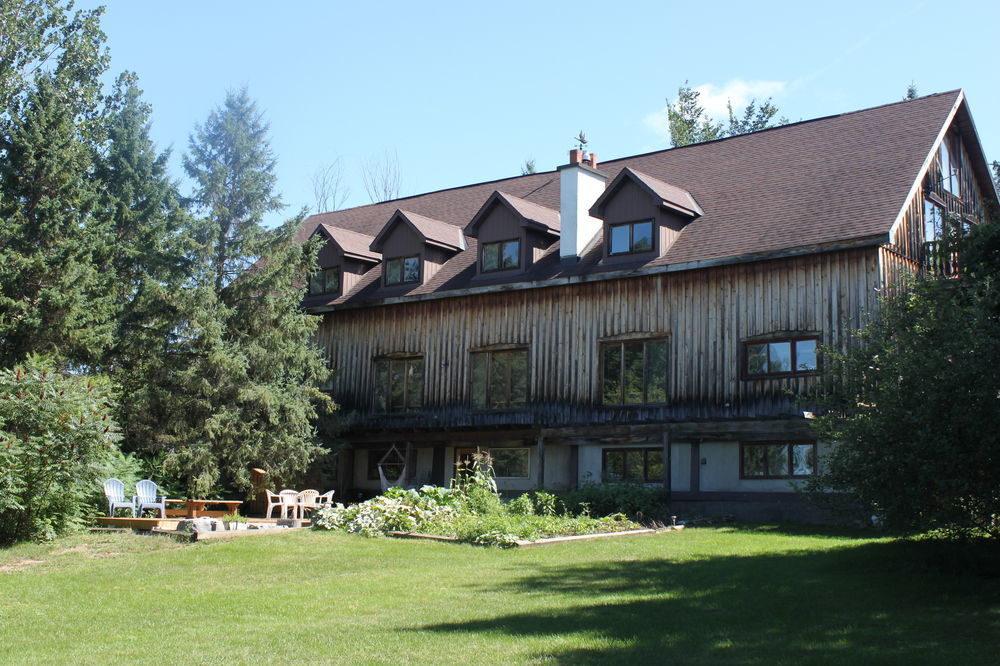 La Grange Country Inn Wakefield Exterior foto